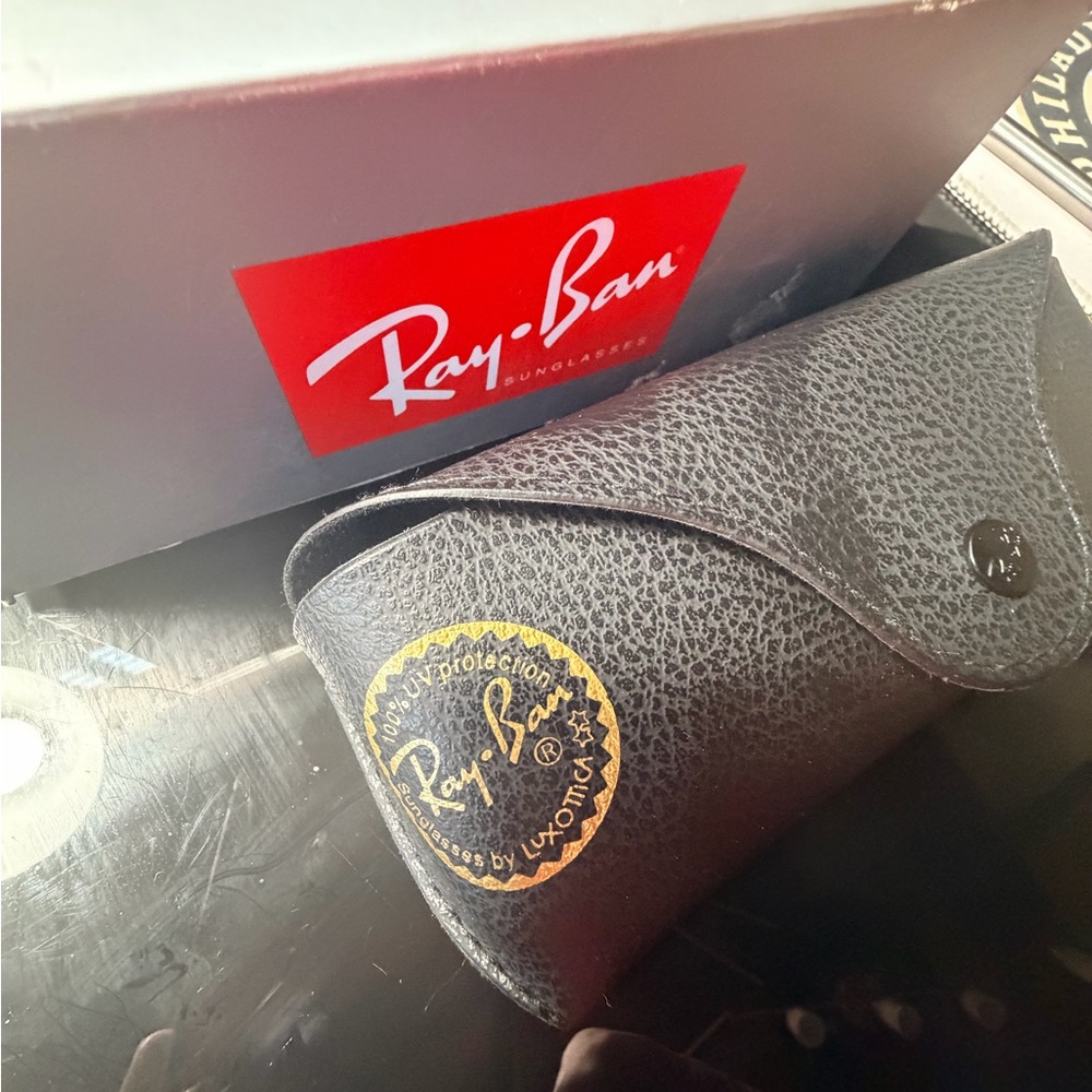 Ray-Ban Gold Mirror Aviator Sunglasses - Picture 16 of 16